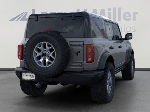 New 2025 Ford Bronco Badlands image 8