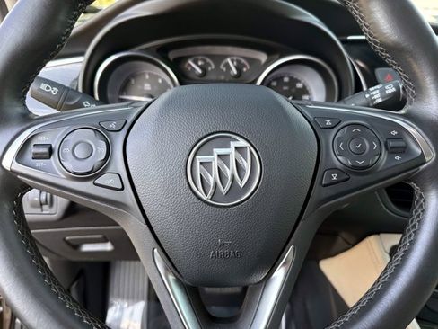 Used 2019 Buick Envision Preferred FWD image 28