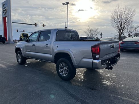 Used 2019 Toyota Tacoma SR5 image 6