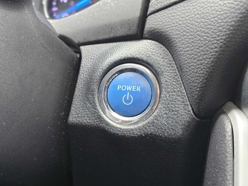 Used 2022 Toyota RAV4 XLE Premium AWD/4WD image 37
