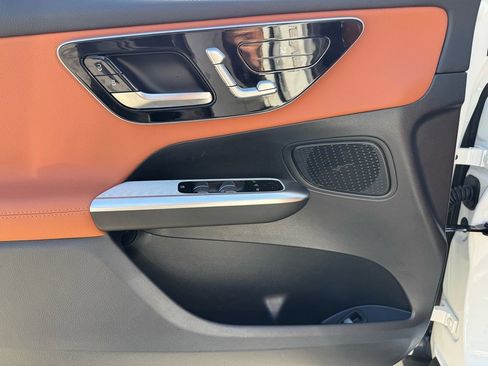 Certified 2026 Mercedes-Benz GLC 300 4MATIC image 11