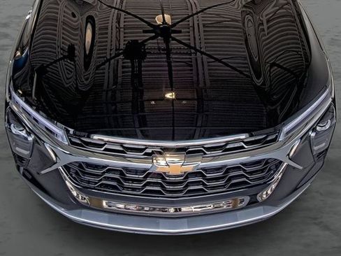 New 2026 Chevrolet Trax LT FWD image 18