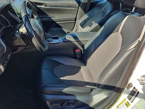 Used 2024 Toyota Camry SE FWD image 12