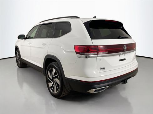 Used 2024 Volkswagen Atlas SE image 5