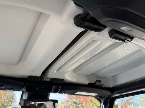 New 2025 Jeep Gladiator Rubicon w/ Convenience Group image 26