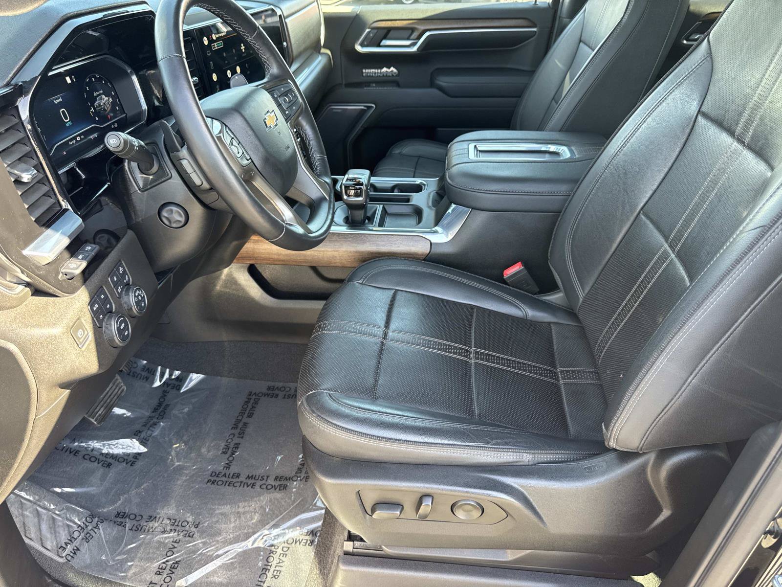 Used 2022 Chevrolet Silverado 1500 High Country w/ Technology Package AWD/4WD image 23