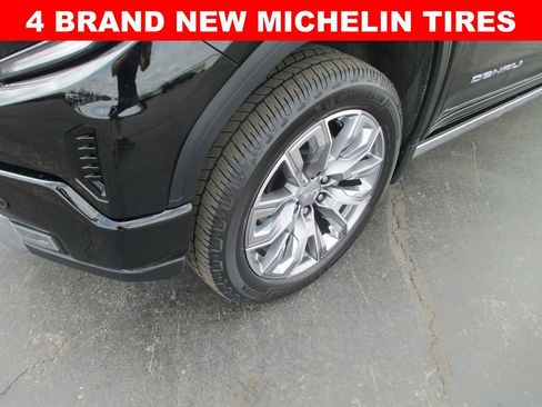 Used 2025 GMC Sierra 1500 Denali w/ Denali Reserve Package image 3