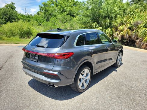 Certified 2025 Audi Q5 Premium Plus w/ Premium Plus AWD/4WD image 4