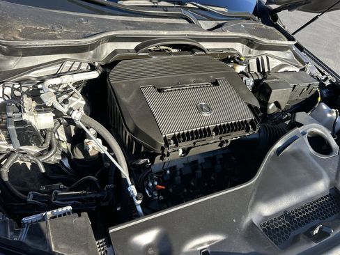 Certified 2023 Acura MDX FWD w/ Technology Package image 9