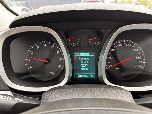 Used 2017 Chevrolet Equinox LT w/ Convenience Package FWD image 10