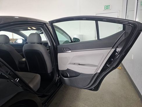 Used 2018 Hyundai Elantra SEL FWD image 53