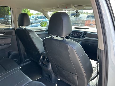 Used 2021 Volkswagen Atlas SE image 42