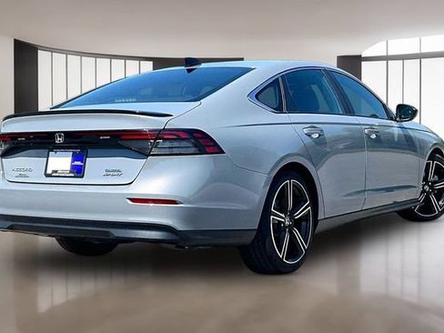 Used 2023 Honda Accord Sport image 6