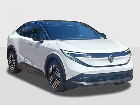 New 2026 Nissan Leaf SV+ w/ Illuminated Package FWD image 3