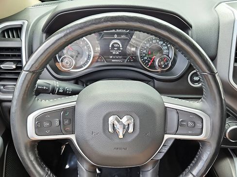 Used 2020 RAM 1500 Big Horn AWD/4WD image 18