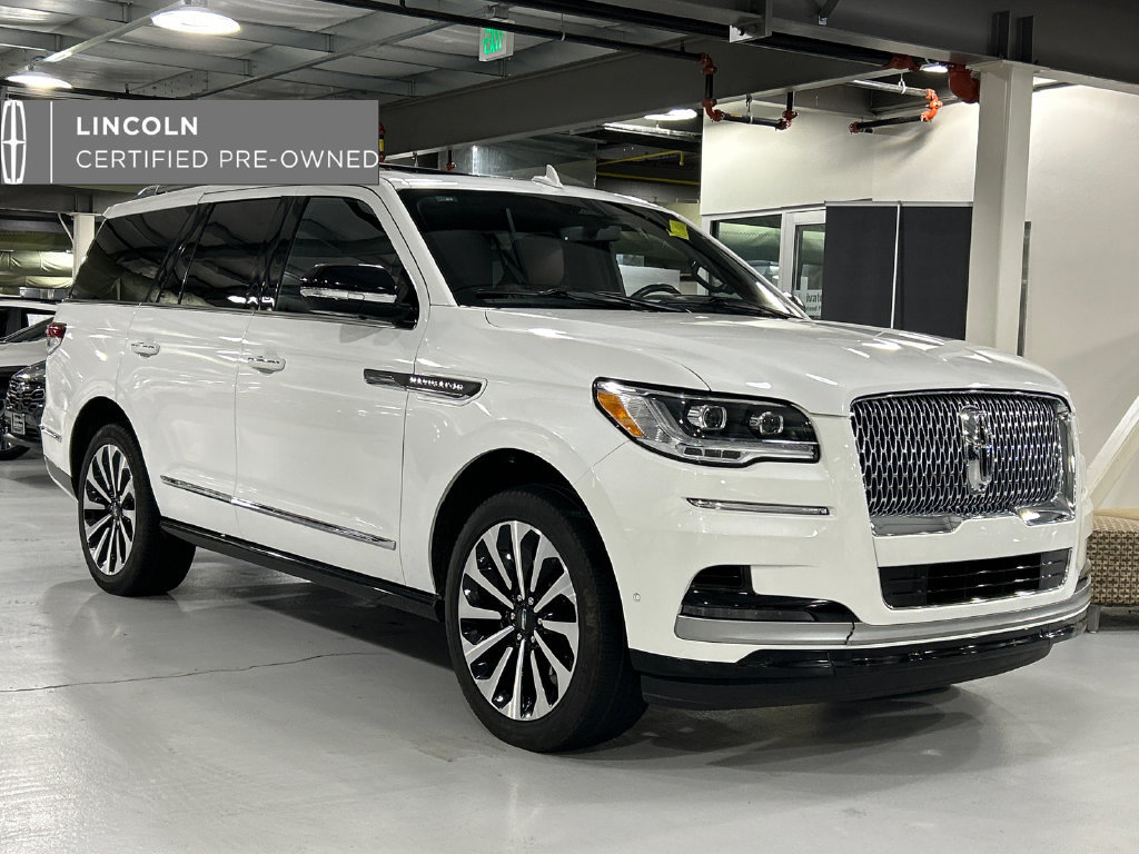 Used 2023 Lincoln Navigator Reserve AWD/4WD image 1