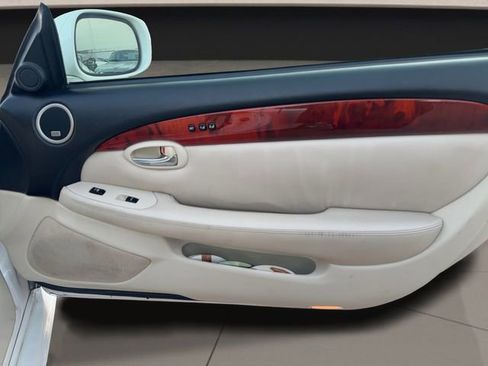 Used 2010 Lexus SC 430 Convertible image 15