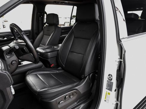 Used 2022 GMC Yukon XL Denali image 43