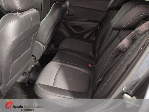 Used 2016 Chevrolet Trax LT w/ LT Sun and Sound Package image 31