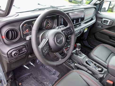 New 2026 Jeep Wrangler Unlimited Rubicon w/ Technology Group image 13
