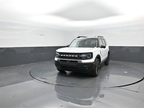 New 2025 Ford Bronco Sport Outer Banks w/ Outer Banks Tech Package+ image 3