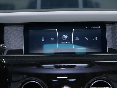 Used 2023 Rolls-Royce Phantom Base image 72