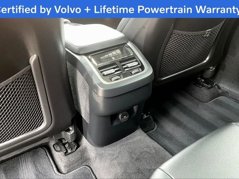 Certified 2025 Volvo XC90 B5 Core image 30