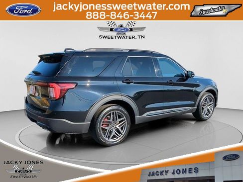 Certified 2025 Ford Explorer ST-Line w/ Premium Package image 2