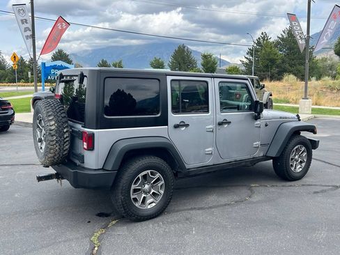 Used 2015 Jeep Wrangler Unlimited Rubicon w/ Dual Top Group AWD/4WD image 8