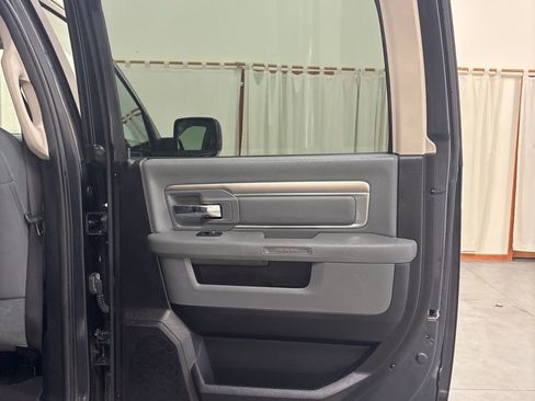 Used 2014 RAM 1500 Big Horn image 32