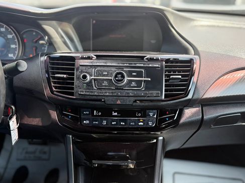 Used 2016 Honda Accord Sport image 21