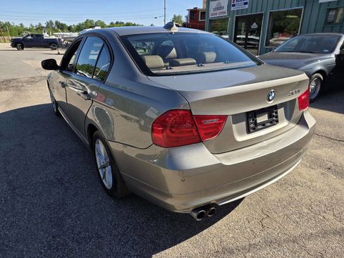 Used 2010 BMW 328i xDrive Sedan AWD/4WD image 12
