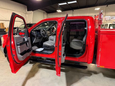 Used 2018 Ford F250 XL w/ Power Equipment Group image 30