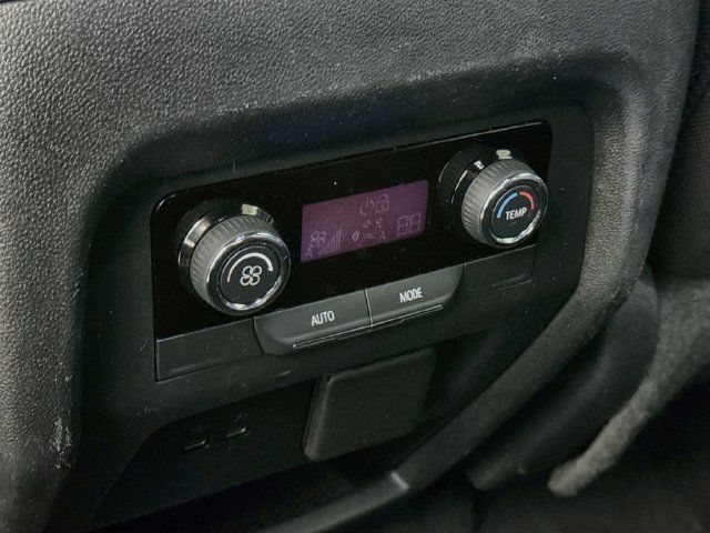 Used 2024 Chevrolet Traverse LT AWD/4WD image 25