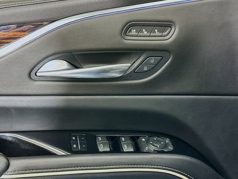 Certified 2023 Cadillac Escalade ESV Premium Luxury w/ LPO, Radiant Package image 19