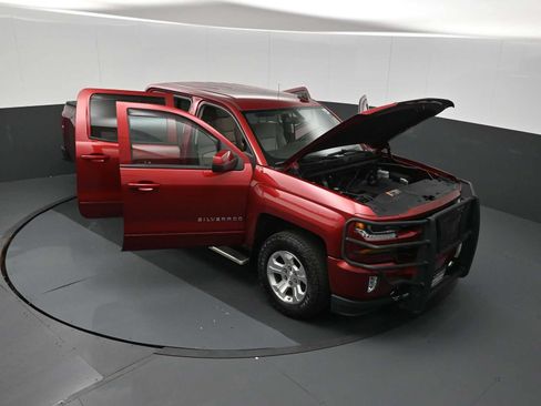 Used 2018 Chevrolet Silverado 1500 LT w/ All Star Edition AWD/4WD image 26