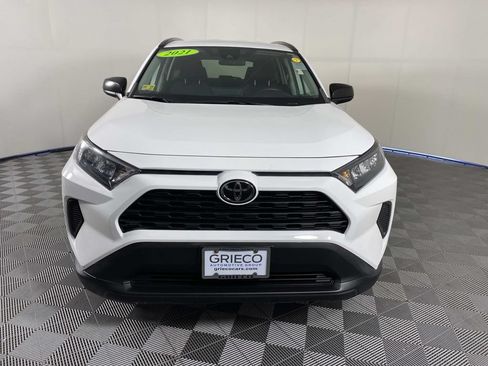 Used 2021 Toyota RAV4 LE AWD/4WD image 3