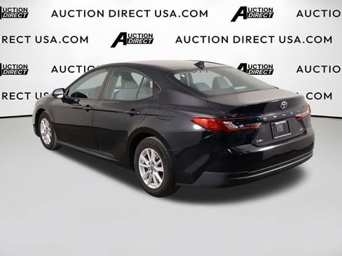 Used 2025 Toyota Camry LE FWD image 39