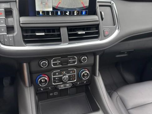 Used 2023 Chevrolet Tahoe Z71 w/ Luxury Package AWD/4WD image 31