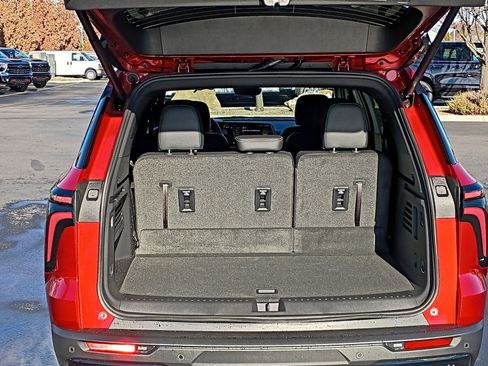 New 2026 Chevrolet Traverse LT w/ Midnight/Sport Edition image 24