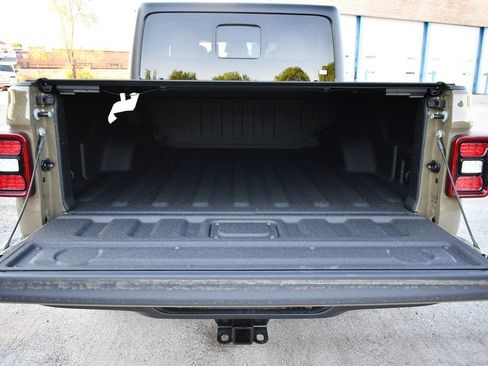 New 2026 Jeep Gladiator Willys AWD/4WD image 9