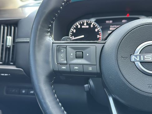 Certified 2022 Nissan Pathfinder Platinum w/ Cargo Package image 17