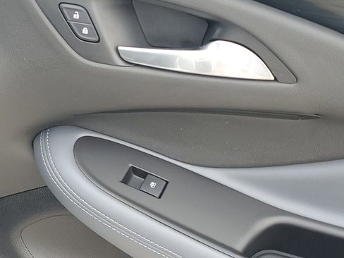 Used 2019 Buick Envision Essence image 50