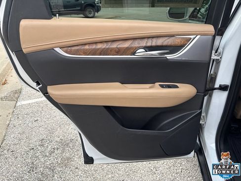 Used 2020 Cadillac XT5 Sportv w/ Platinum Package AWD/4WD image 38