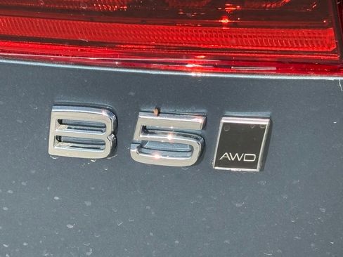 New 2026 Volvo XC60 B5 Ultra w/ Protection Package Premier image 9