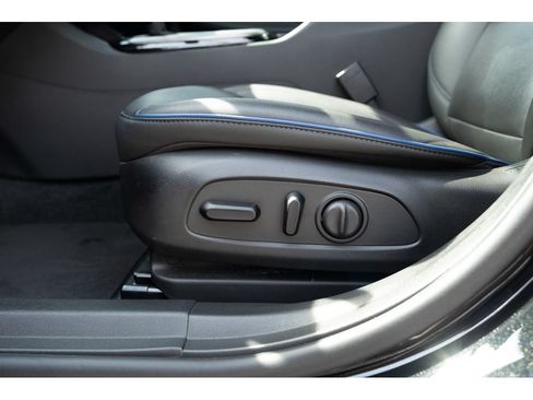Used 2024 Buick Envista Sport Touring w/ Convenience I Package FWD image 15
