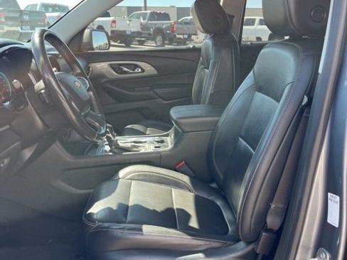 Used 2021 Chevrolet Traverse LT w/ LT Premium Package AWD/4WD image 31