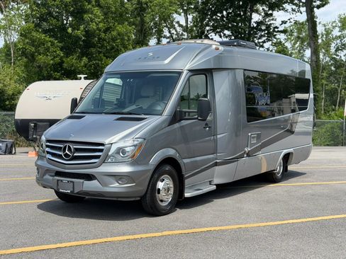 Used 2015 Mercedes-Benz Sprinter 3500 image 7