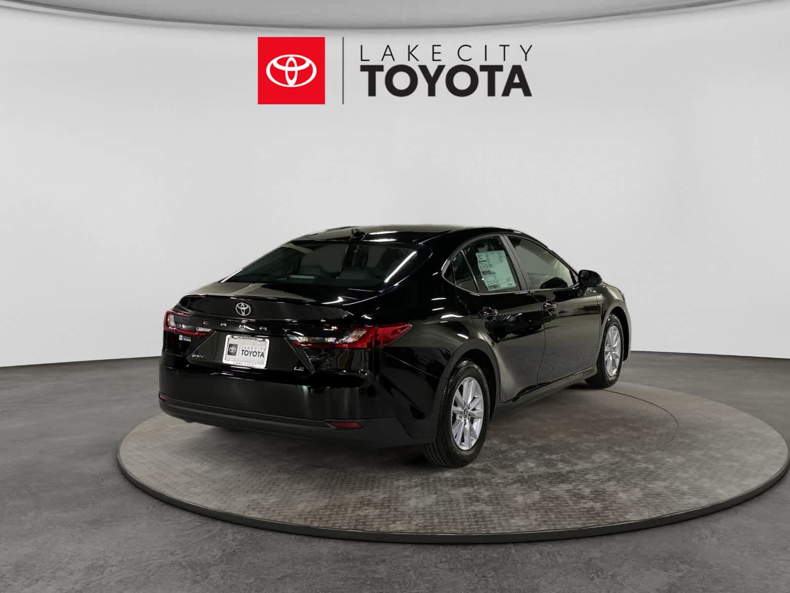 Used 2026 Toyota Camry LE FWD image 9