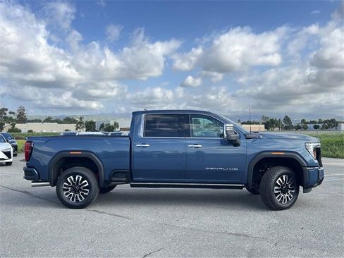 New 2026 GMC Sierra 2500 Denali Ultimate w/ Max Trailering Package image 2